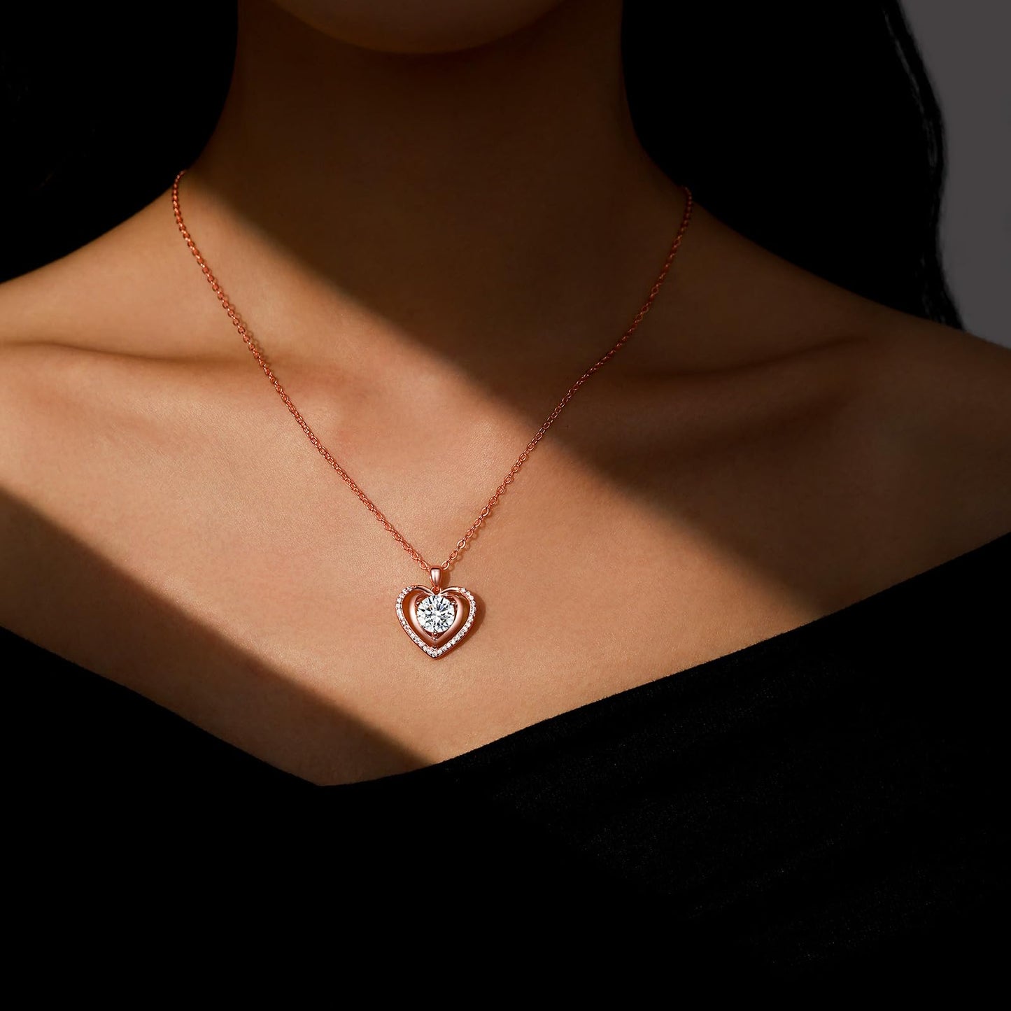 Collier avec pendentif en forme de cœur